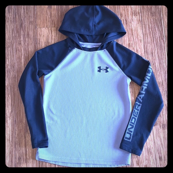 Under Armour Other - Trendy Under Armour Long-Sleeve Hoodie Tee